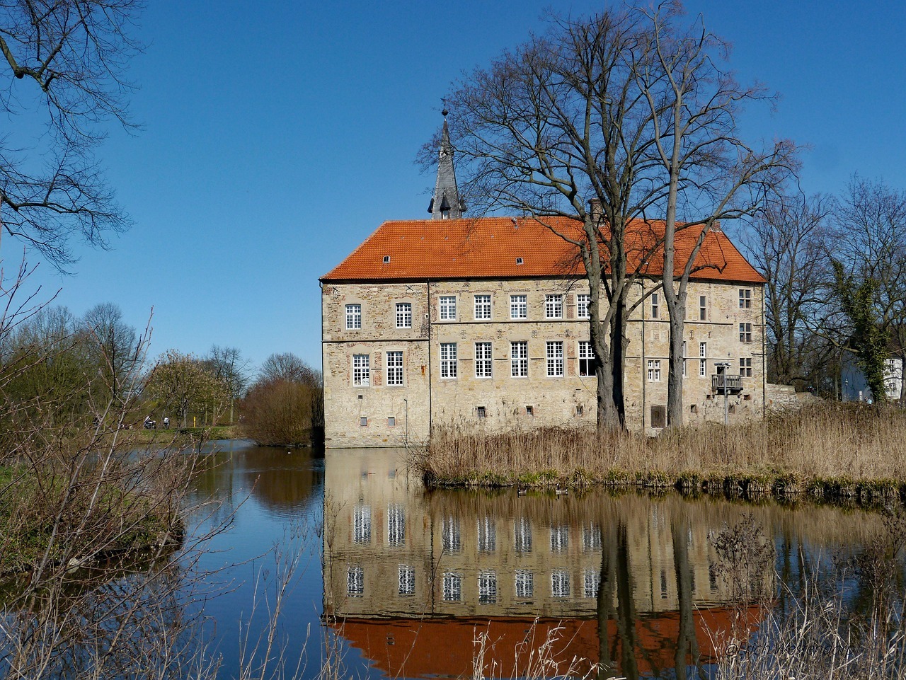 Burg bei Lündinghausen | ©Pixabay